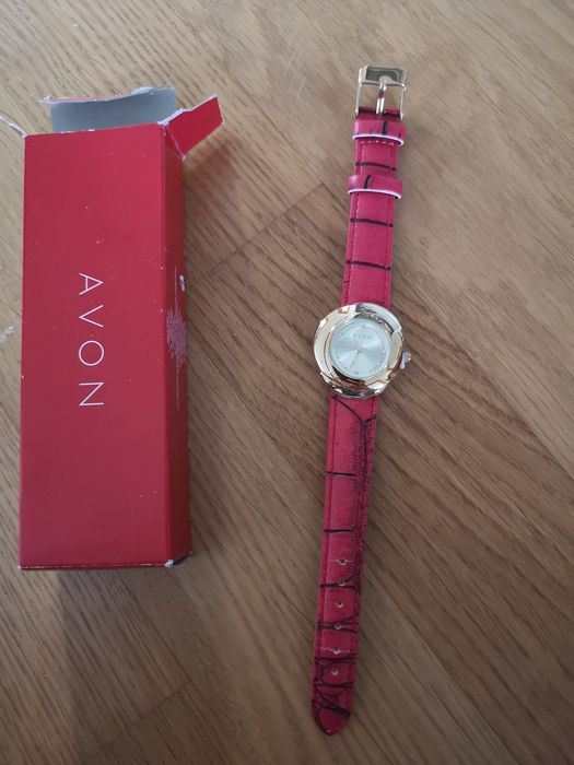 Nowy zegarek damski Avon