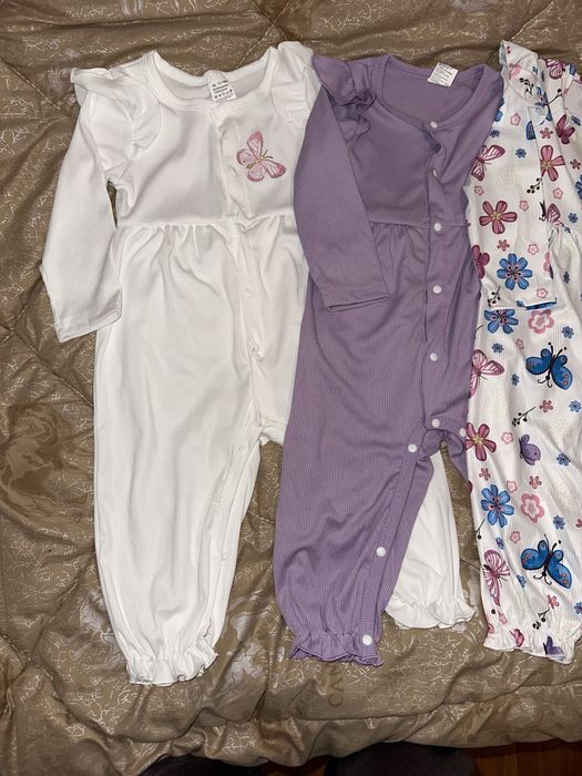 Продам ромпери з відкритими ніжками на 86см