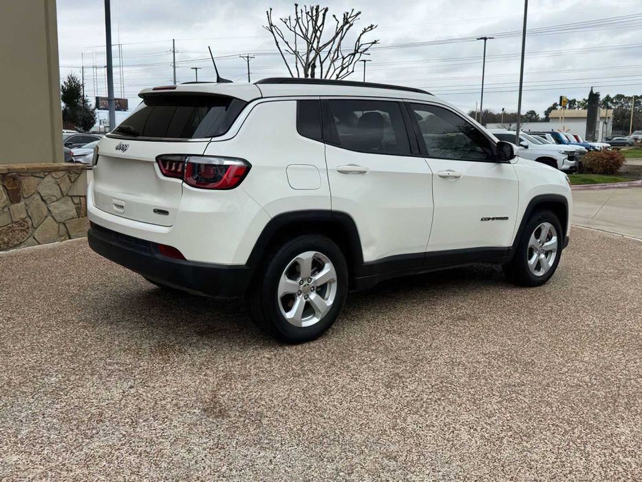 Jeep Compass Latitude      2019