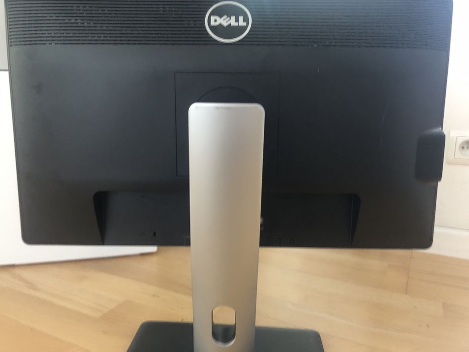 Monitor firmy DELL