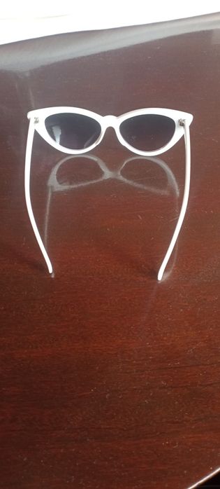 Óculos de sol olho de gato brancos