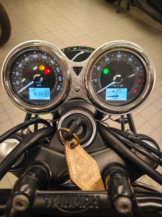 Triumph T120 Bonneville