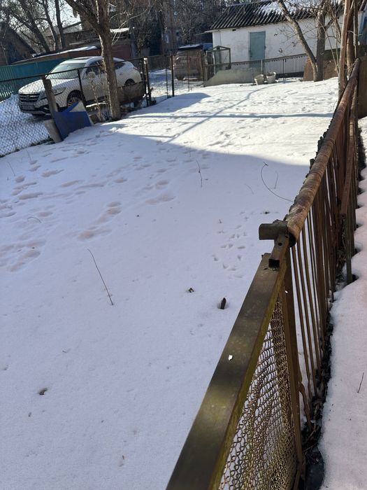 Продам будинок коло річки,в центрі міста