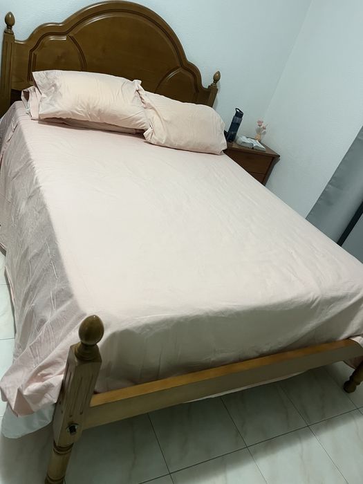 Cama de casal + colchao