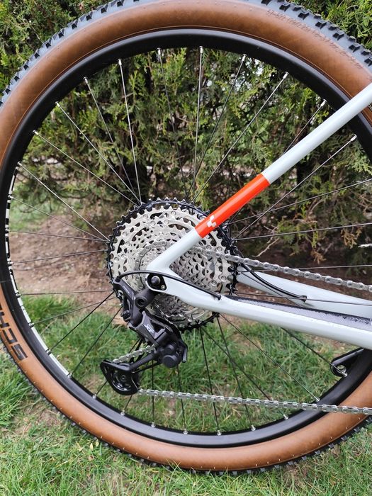 Rower  Cube Reaction Pro carbon
Stan b.db po serwisie