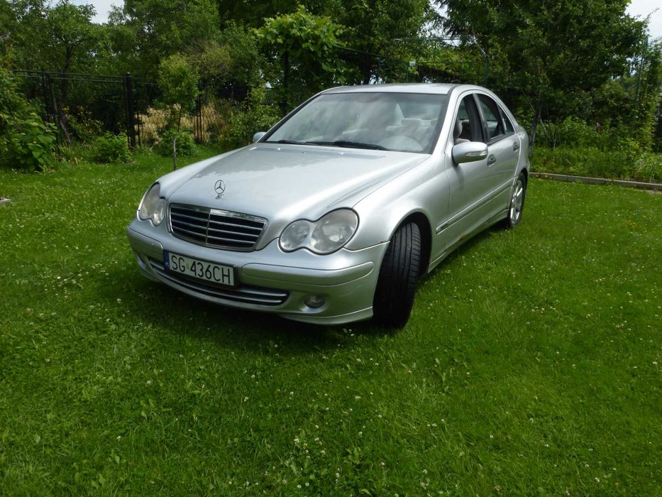 Mercedes W203, sedan
