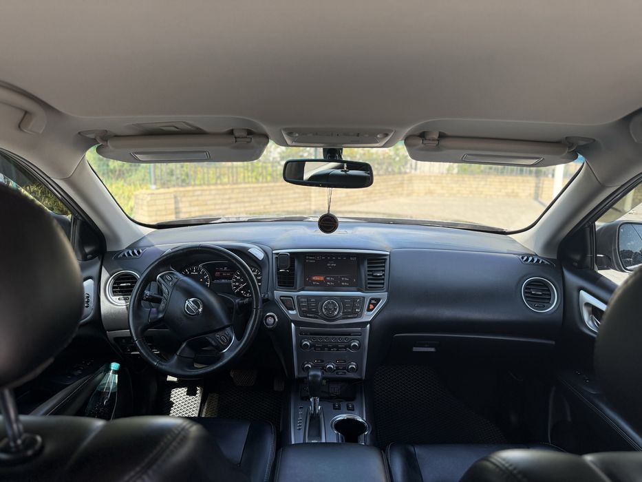Nissan Pathfinder 2019