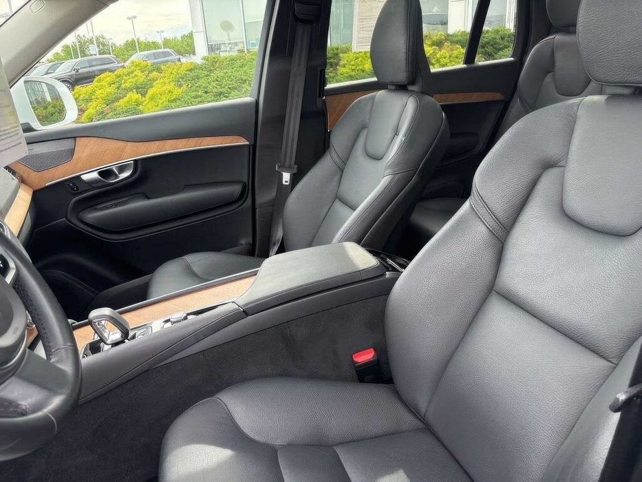 Volvo Xc90      2024