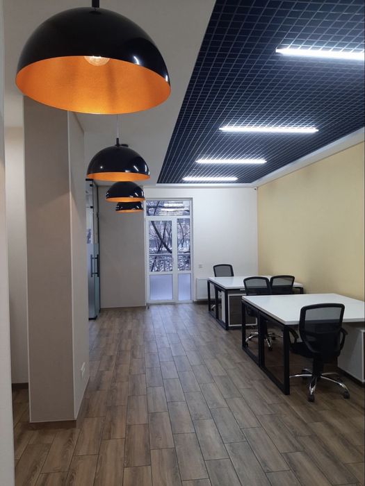 Продаж офісу: Київ, Печерськ, Коновальця 36е