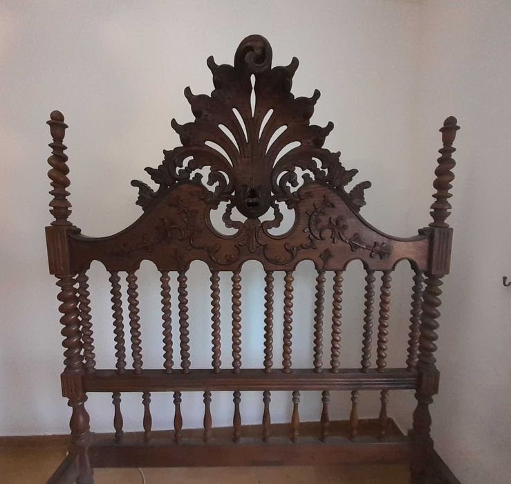 Cama de casal vintage