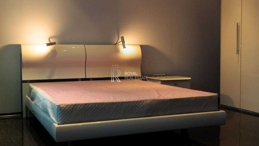Оренда Будинок Конча-Заспа 520 м² 9 кімнат 21 сотка Вихід до Дніпра Сонячні панелі Басейн Лазня Причал Гараж