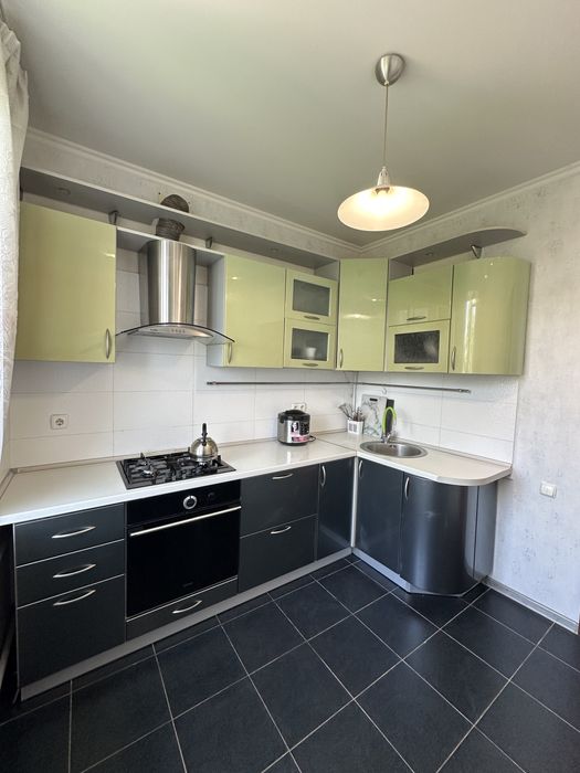 Продаж 3-к квартири в районі площі Маяковського