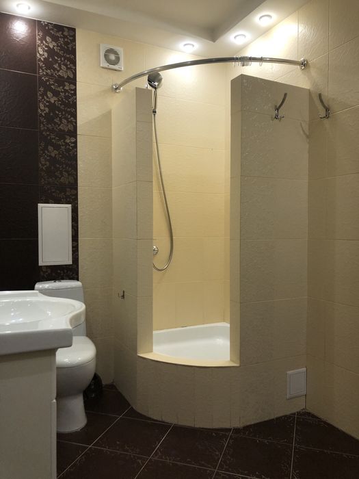 Продаж 2кмн кв + студія. Світло не вим.  є відновлення. Старобілоуська