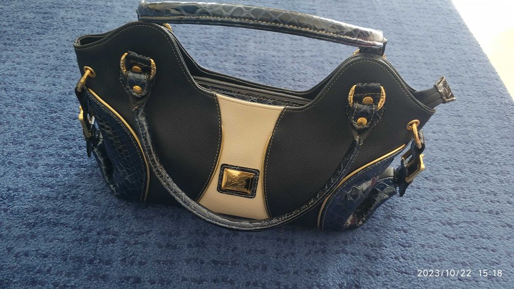 Mala azul da Cavalinho