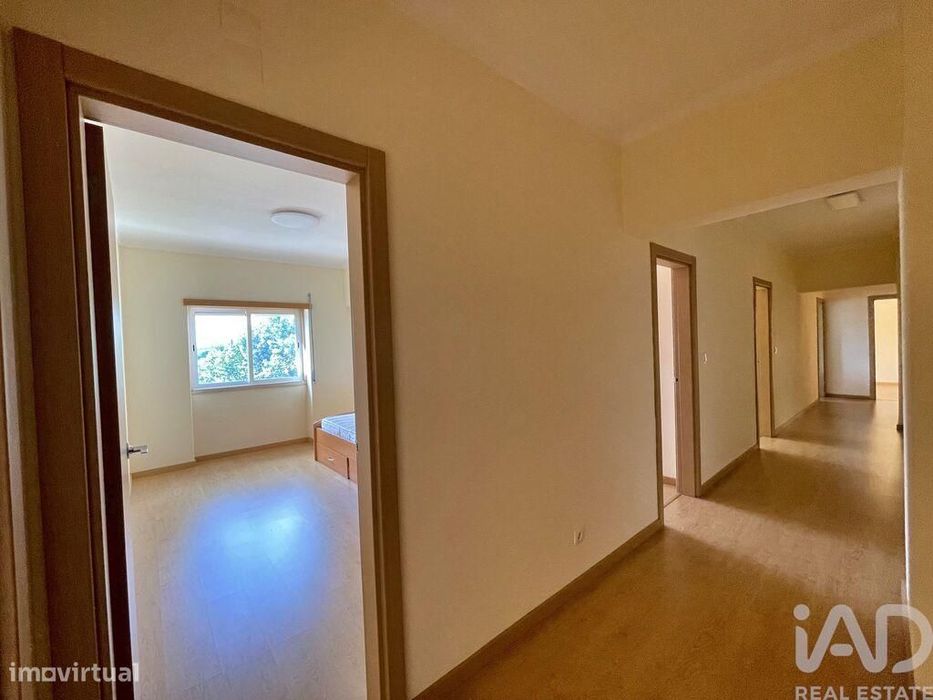 Apartamento T4 em Rio Maior de 147,00 m2