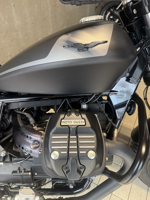 Moto Guzzi V9 bobber