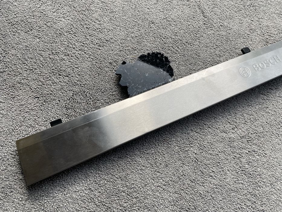 Listwa dolna do BOSCH Piekarnik HBG6764S1