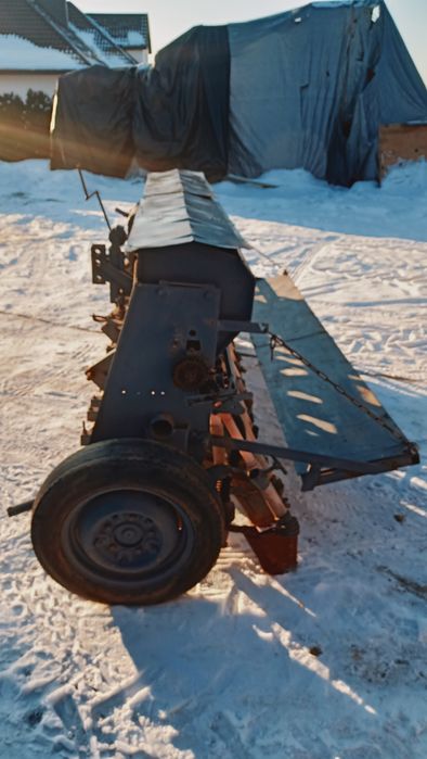 Siewnik  zbożowy poznaniak 2.7 m.