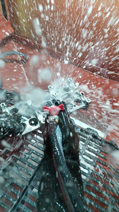 Мийка запчастин водою    (як піскоструй) КАМЕРА АКВАБЛАСТ