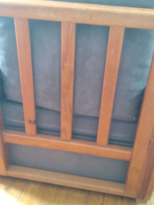 Vendo 2 sofás individuais em bom estado