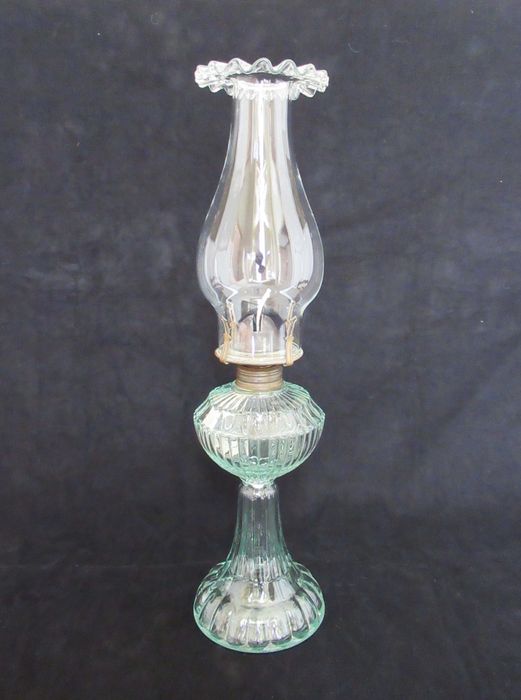 Candeeiro a Petróleo Antigo (Ref. 11)