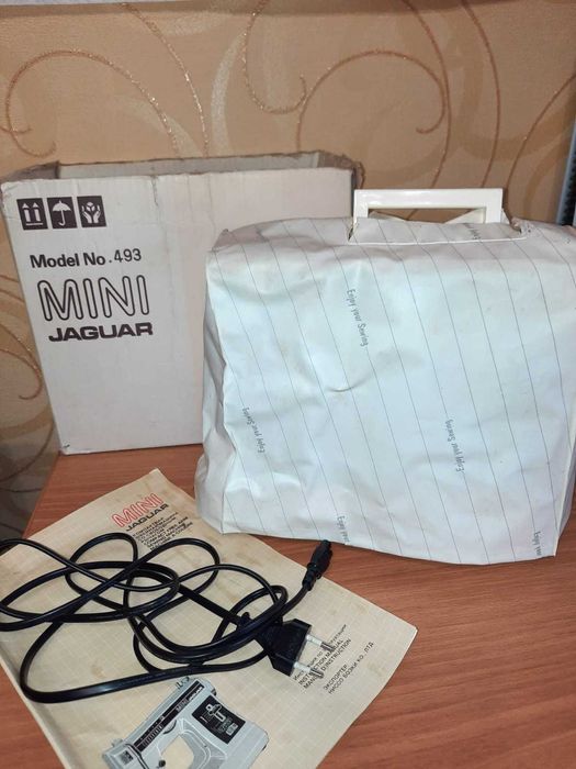 Швейная машинка Mini Jaguar 493