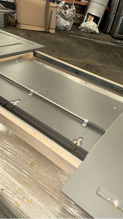 Tampo com estrutura em madeira maciça