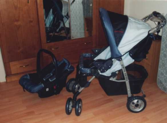 Carrinho de bebe com cadeira auto PIERRE CARDAN