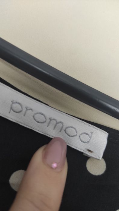 Sukienka czarna w groszki