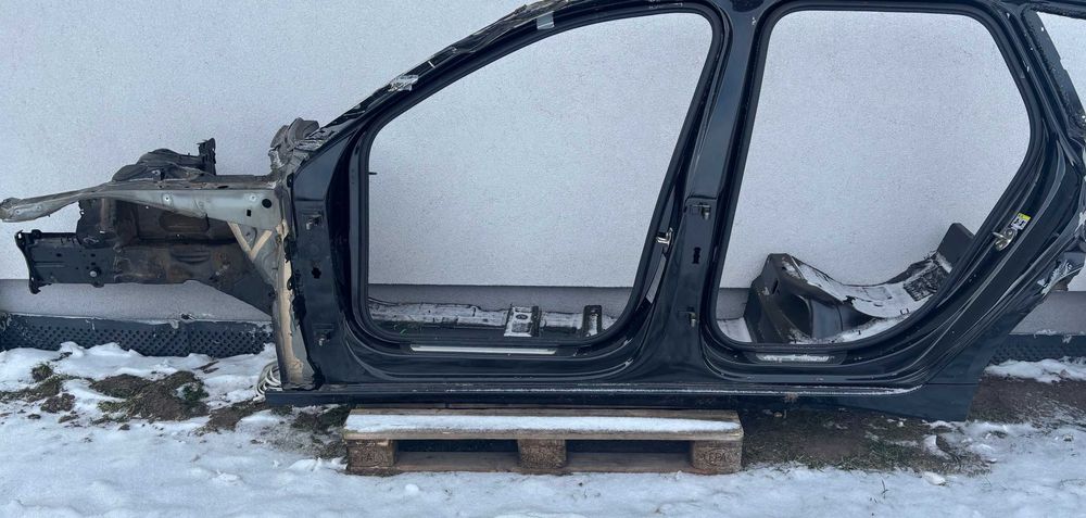 Próg słupek fartuch ćwiartka podłużnica Audi A6 4K C8 LY9T