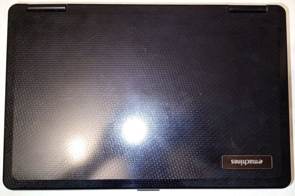 ноутбук Acer Emachines 525 повний комплект