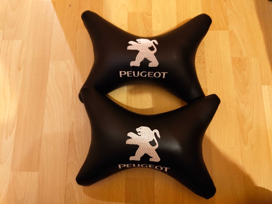 Подушка на підголівники в автомобіль