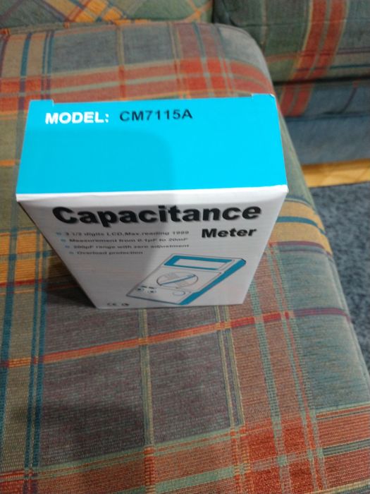 Вимірювач ємності CM7115A .