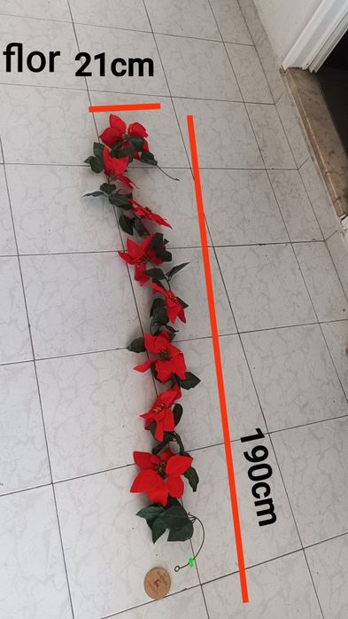 Árvore de natal e enfeites