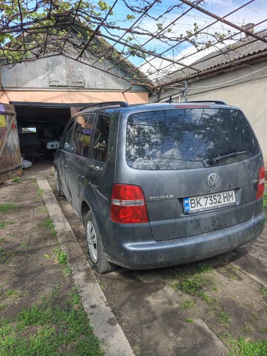 Продам Фольксваген Тоуран