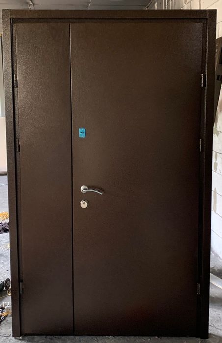 Двері вхідні,технічні,тамбурні,противопожежні від виробника