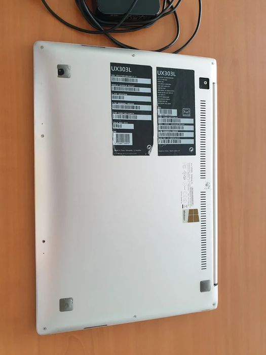 Portátil ASUS UX303L i5