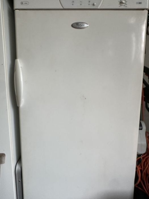 Arca Vertical WHIRLPOOL