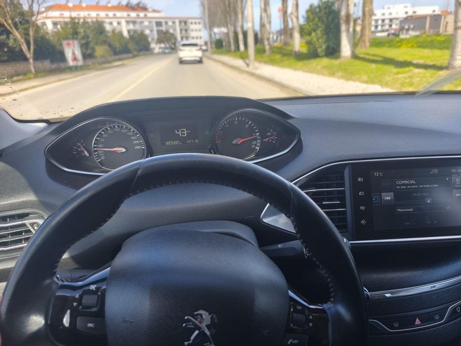 Peugeot 308 sw Allure foto 3