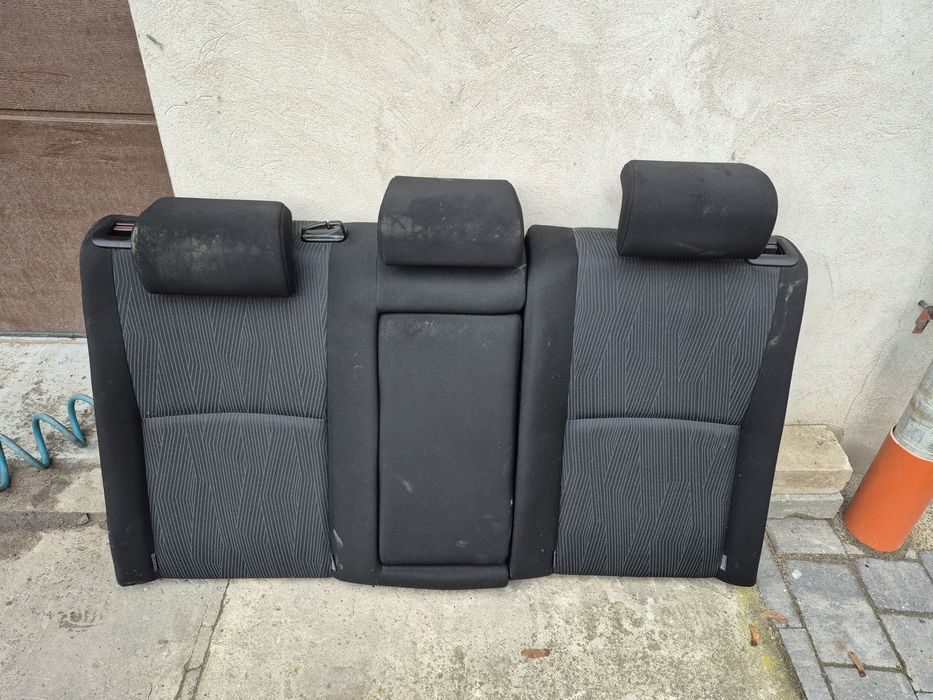 Fotele kanapa Komplet Toyota Avensis