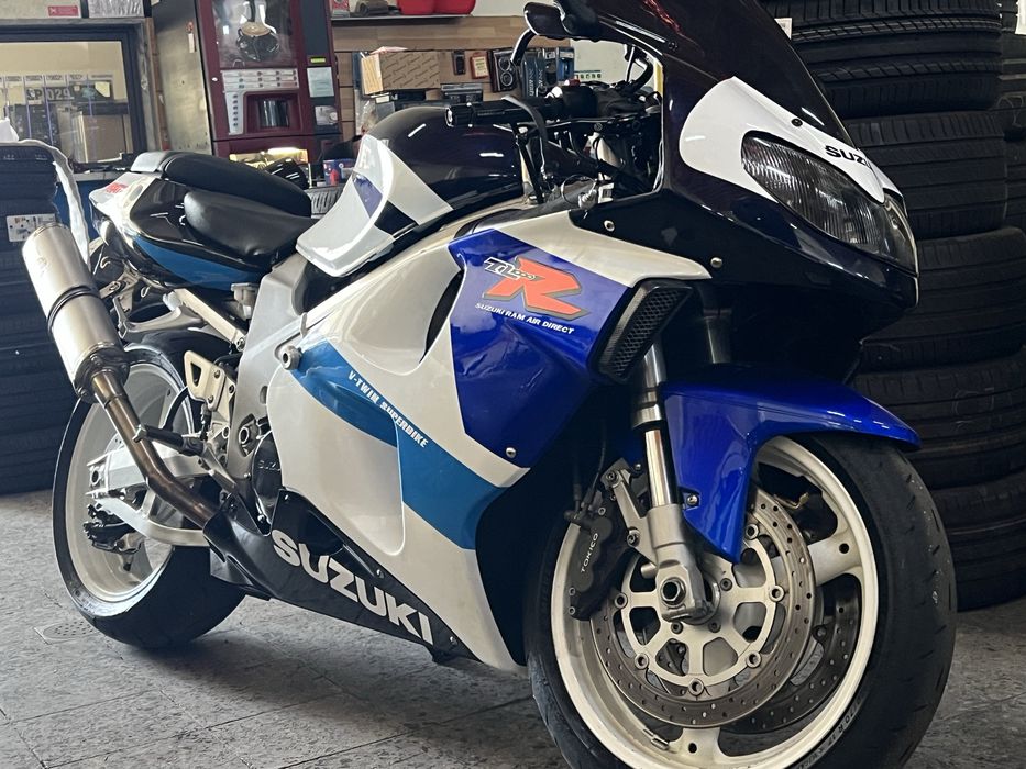 Suzuki tl1000r vendo troco