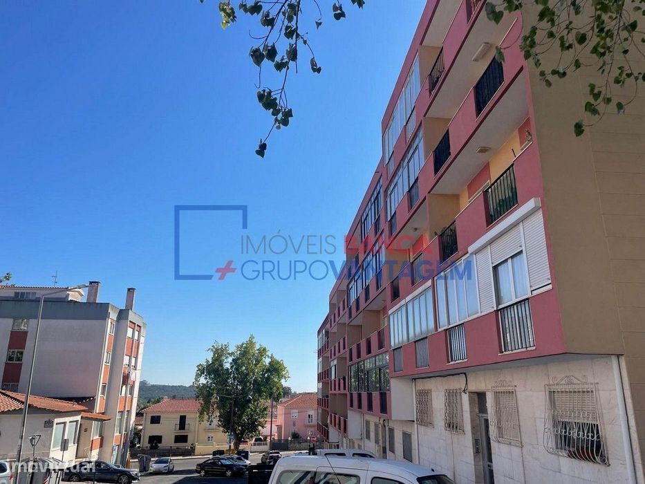 Apartamento T1 em Queluz