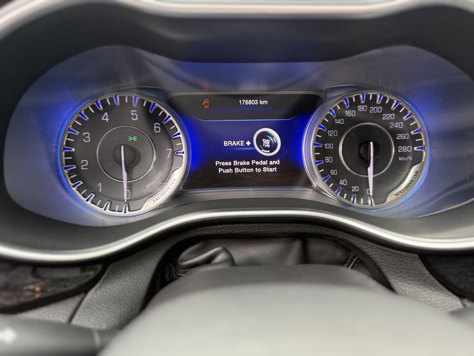 Продаж авто Chrysler 200C
