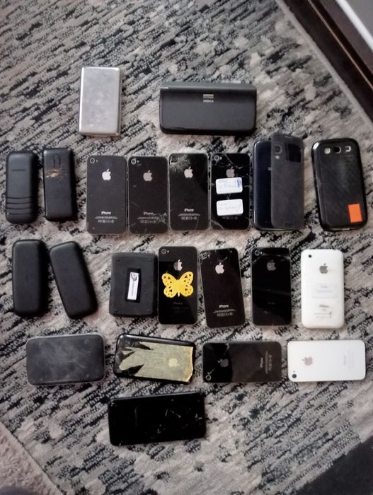 Мобільні телефони бу .