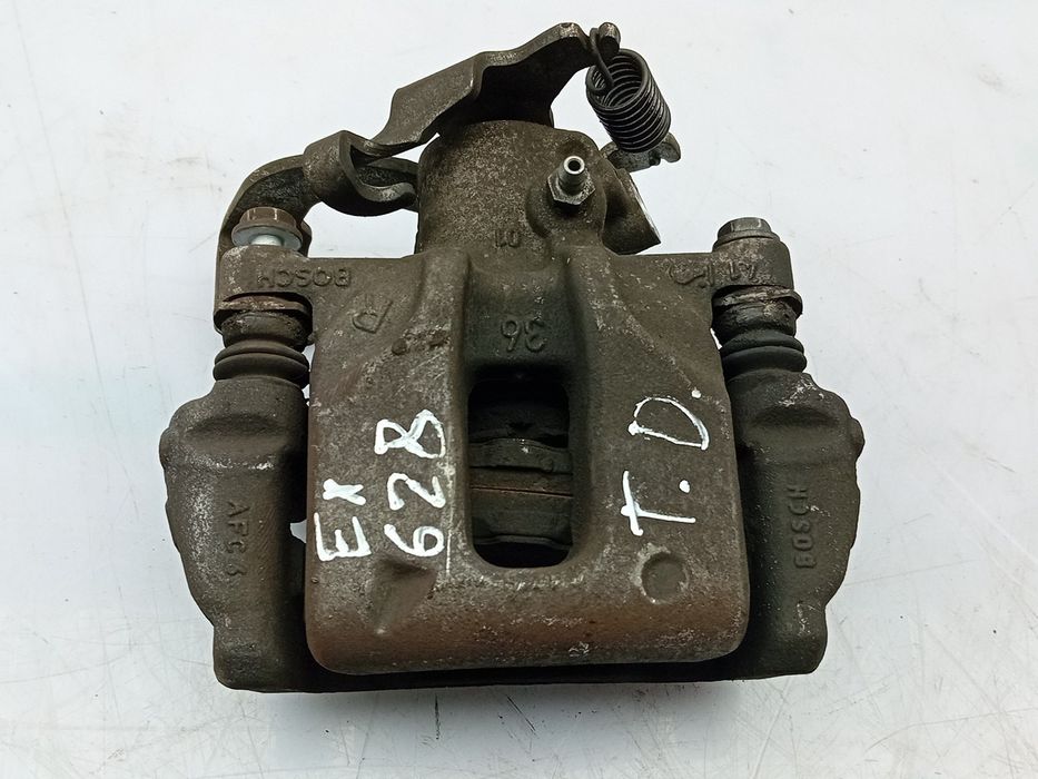 Pinça travão / maxila de travão trás direita TOYOTA Auris Hatchback (_