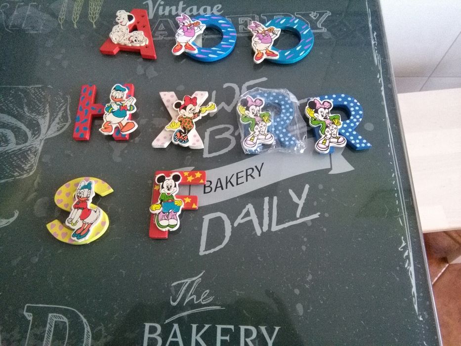 Marcadores de Livros Magnéticos Boneca Gorjuss e  LetrasFiguras Disney