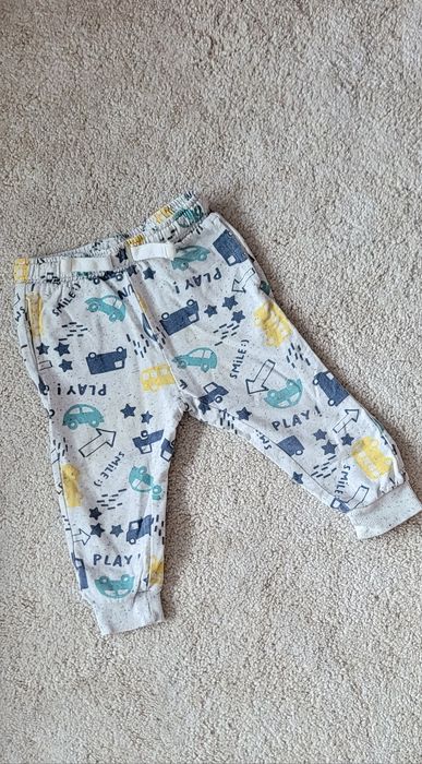 Zestaw ubran chłopięcych