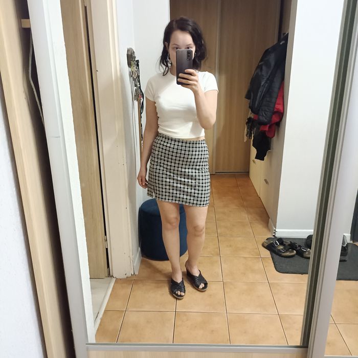 Spódniczka mini, z nacięciem, w kratkę, rozmiar S