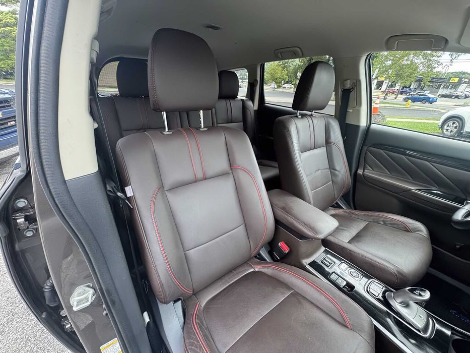 Mitsubishi Outlander Phev      2018