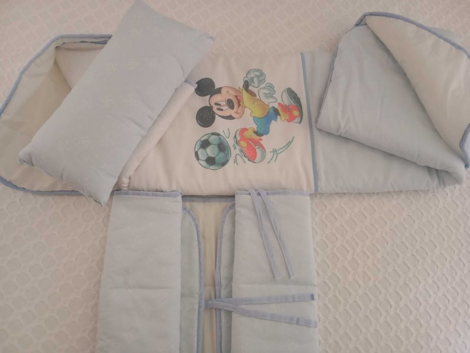 Conjunto Edredon, Almofada e Protector para berço ou cama de grades
